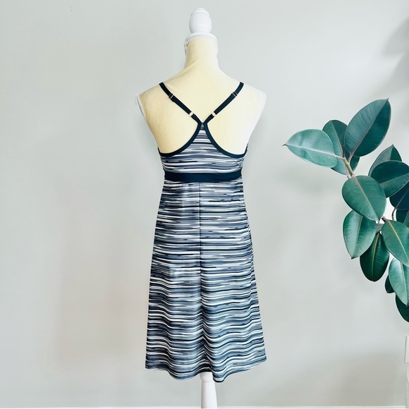Athleta Shorebreak Swim Dress - Picture 6 of 7
